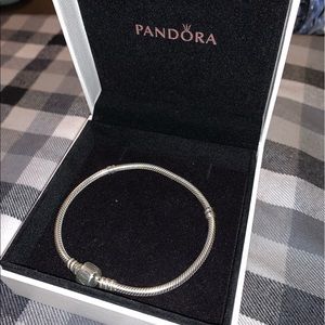 PANDORA Traditional Clasp Bracelet - Size 18